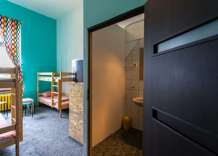 אכסניה Locomotive *